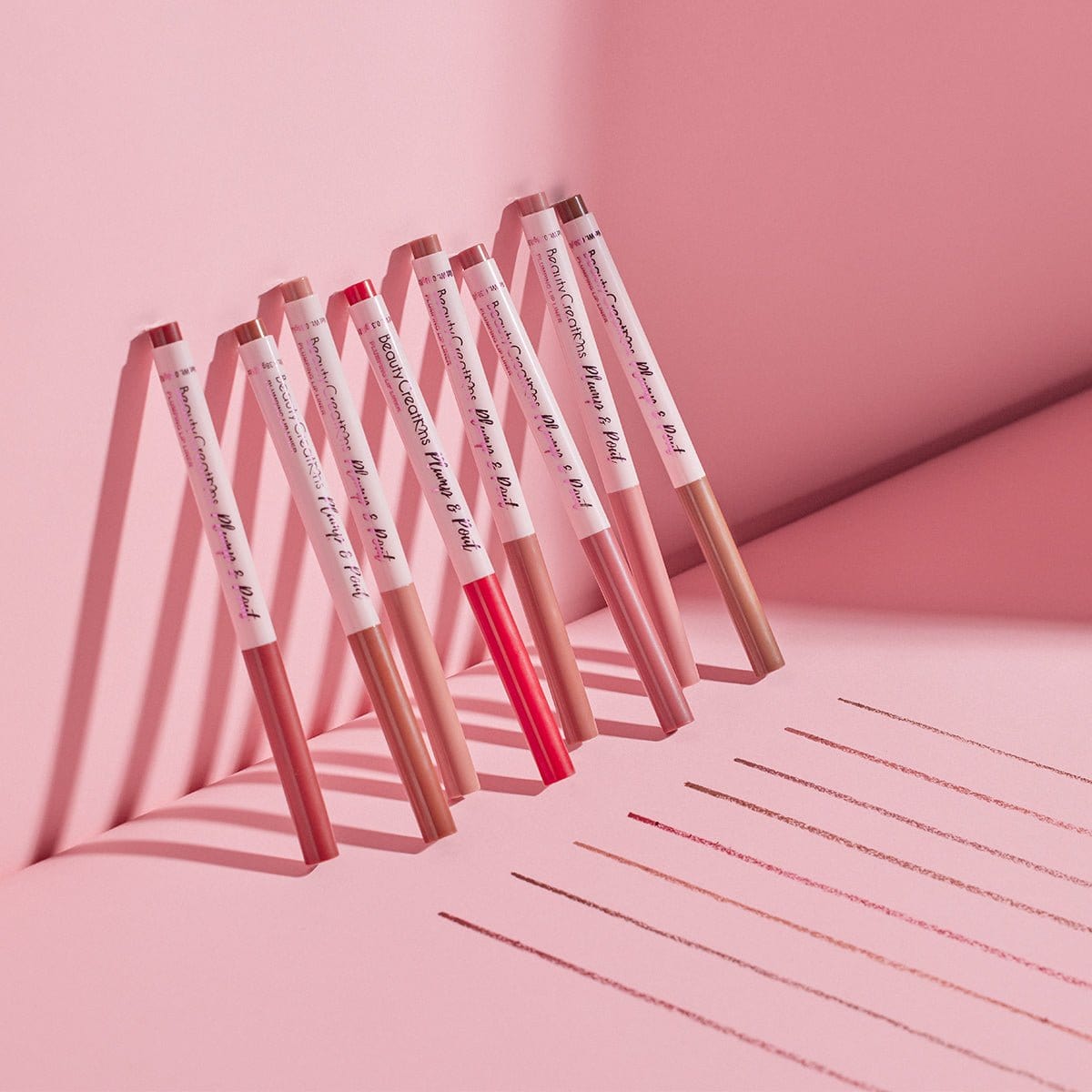 Plumping Lip Liner Delineador De Labios Plump & Pout - Beauty Creations