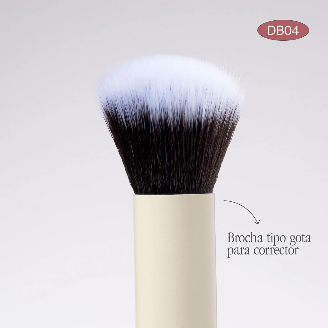 Brocha DÚO Kabuki & Corrector DB04 - Atenea
